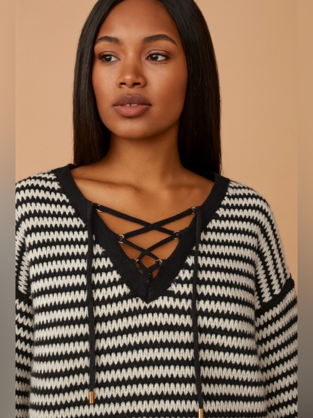 WHBM summer knit top. Size L. Pre-Owned Condition-Good.